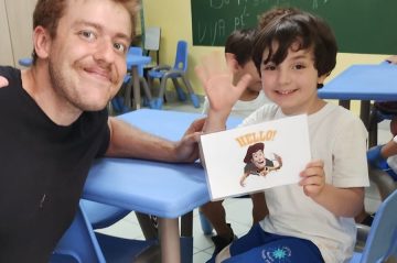 escola crystal professor de ingles