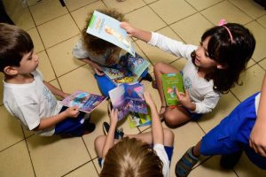 Por favor e obrigado é gentil, é educado…